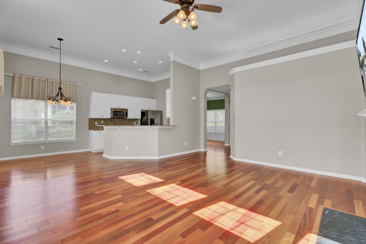 104 Pristine Court Photo 9