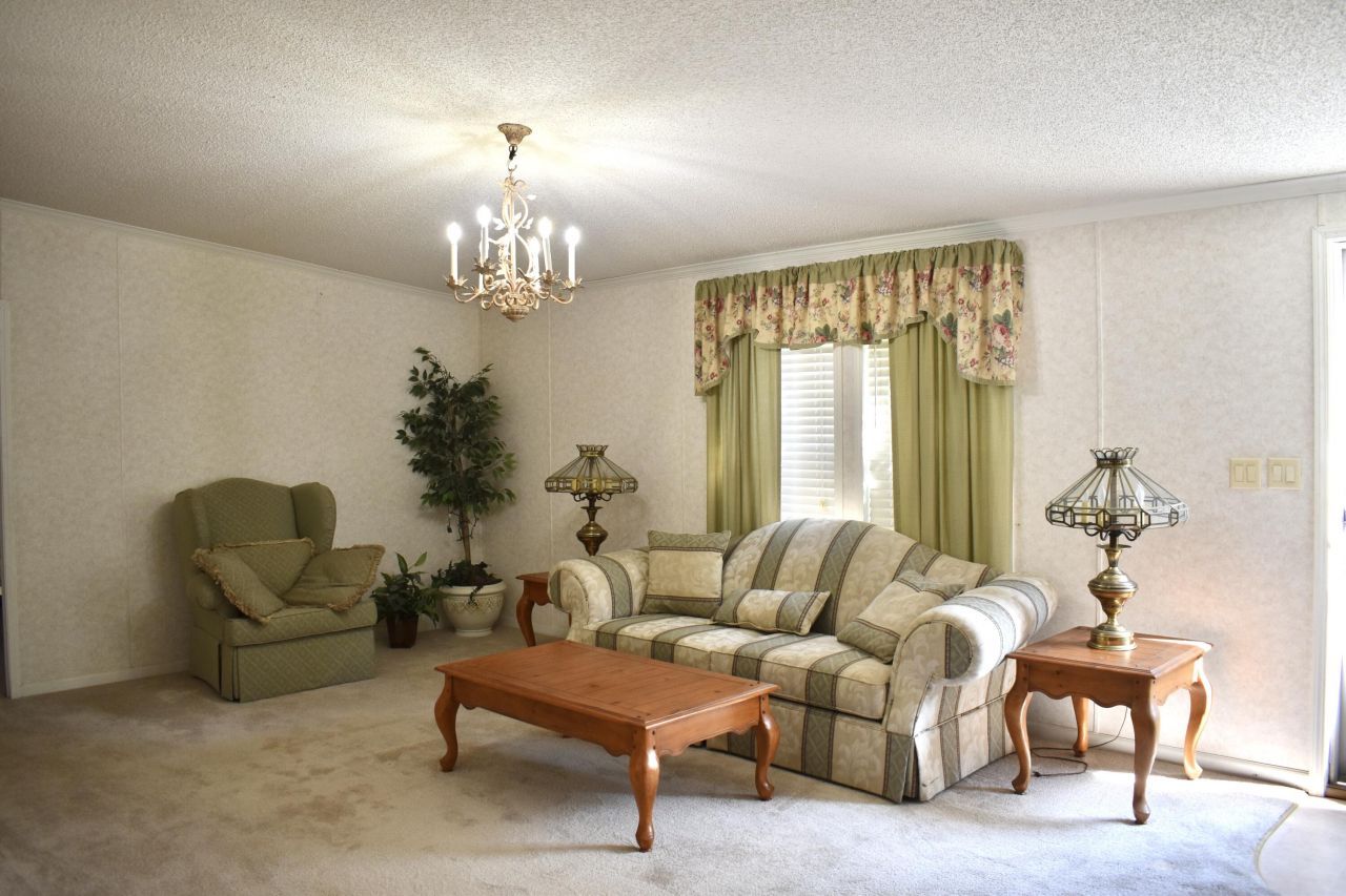 1135 Birch Drive Photo 8