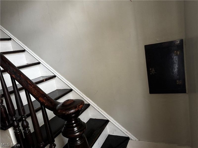 46 S Crawford Street, Millersburg, OH 44654 Photo 6