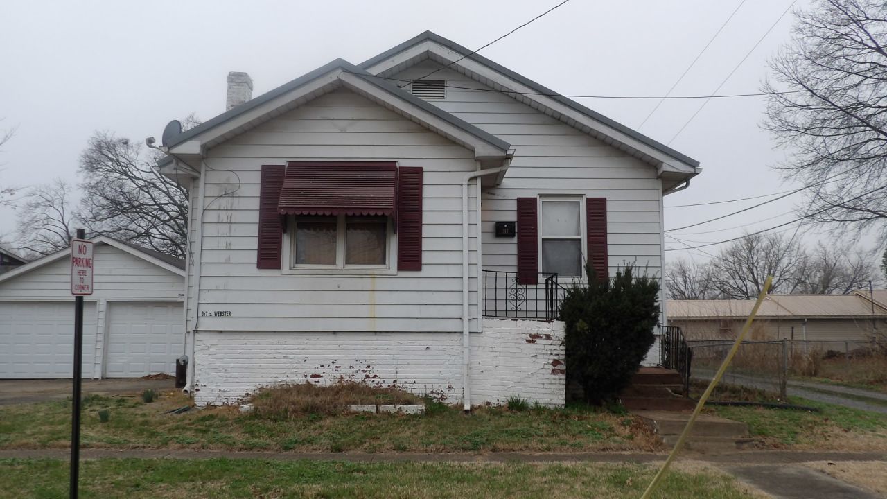 317 S Webster Street, Harrisburg, IL 62946 Main Photo