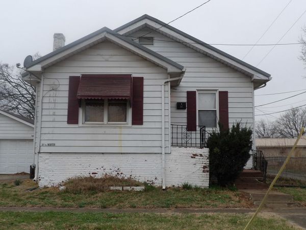 317 S Webster Street, Harrisburg, IL 62946