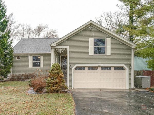 5000 W Shore Drive, McHenry, IL 60050