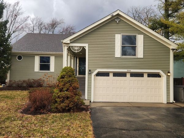 5000 W Shore Drive, McHenry, IL 60050