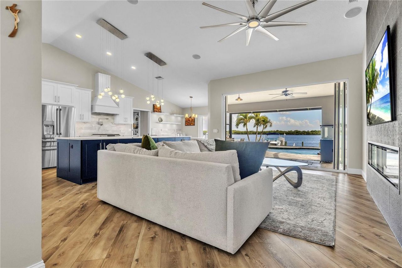 3708 Peace River Drive, Punta Gorda, FL 33983 Photo