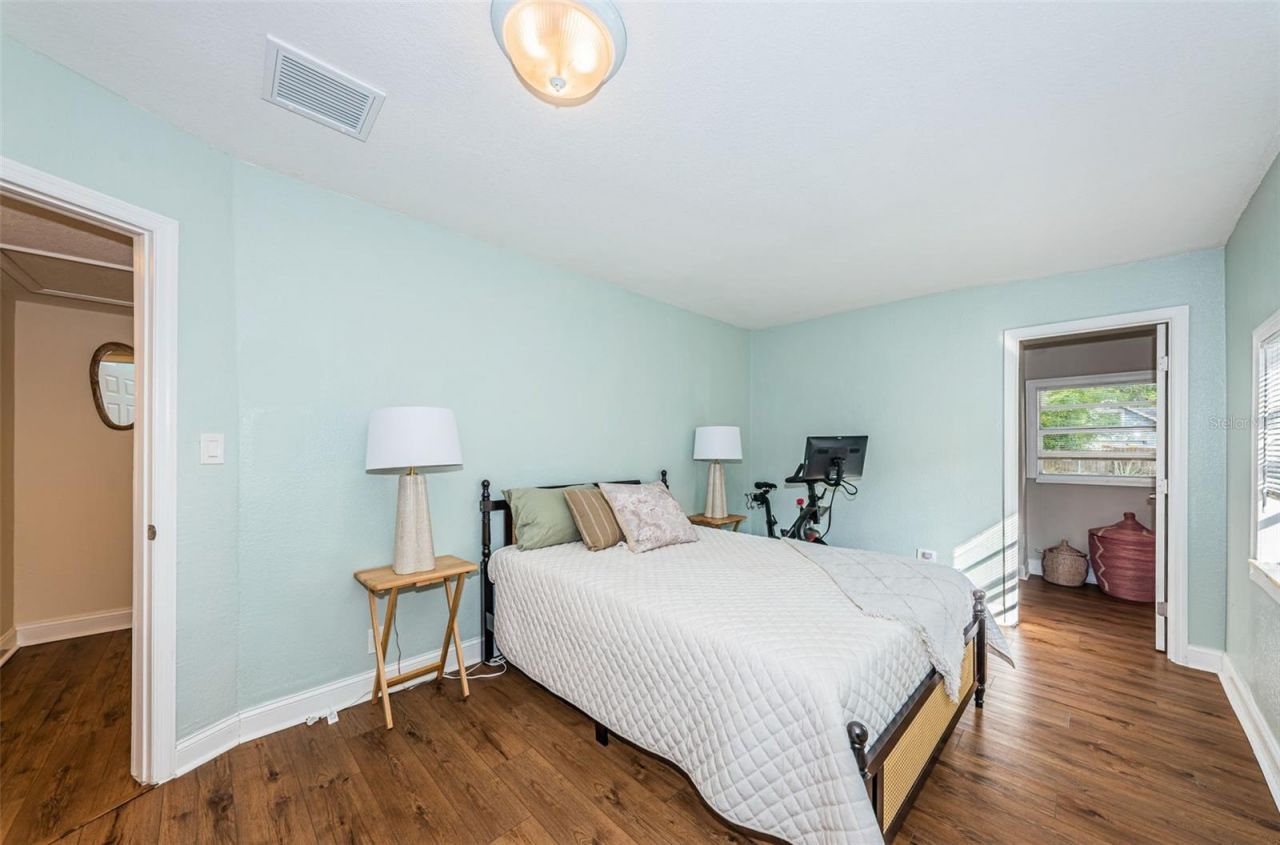 1735 23rd Avenue N, Saint Petersburg, FL 33713 Photo