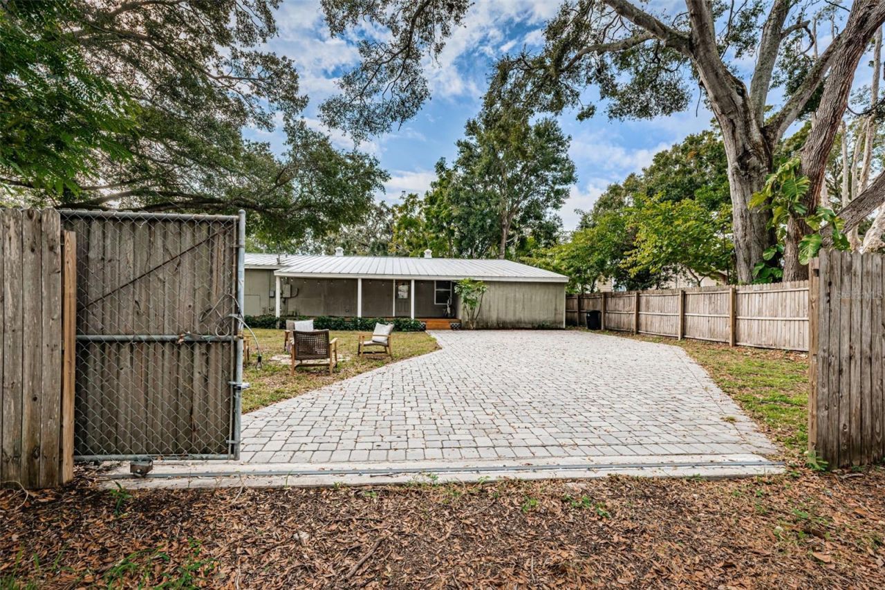 1735 23rd Avenue N, Saint Petersburg, FL 33713 Photo