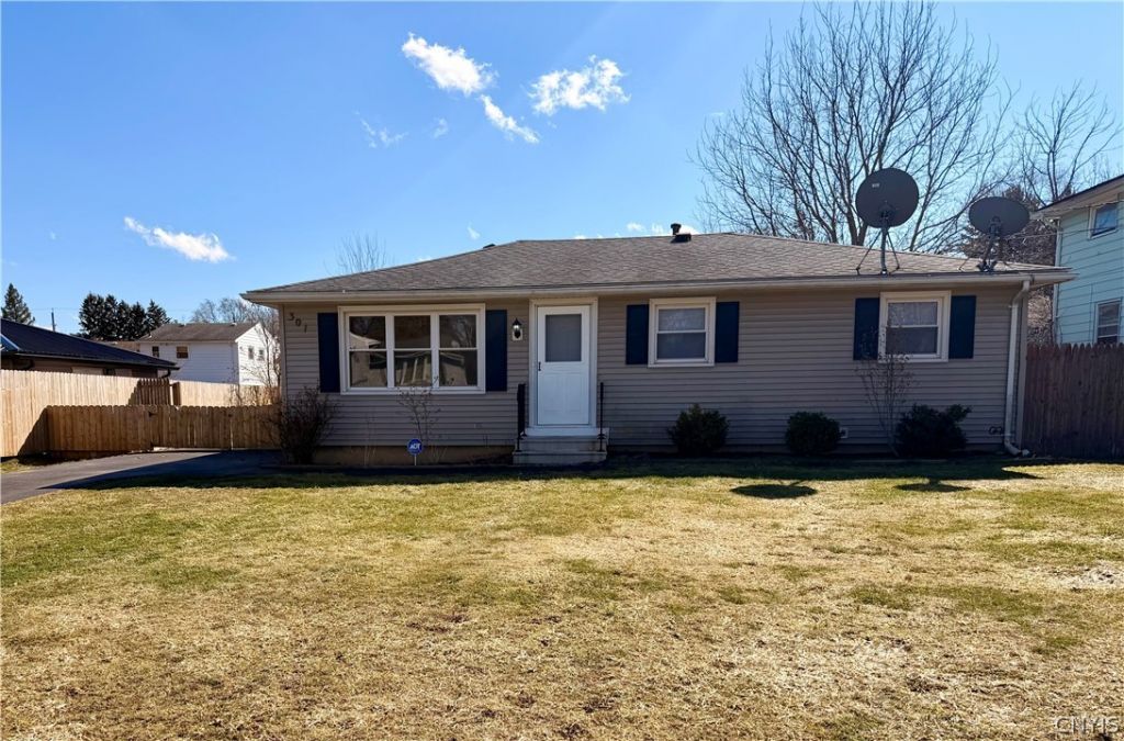 301 Downsview Drive, Rochester, NY 14606 Main Photo