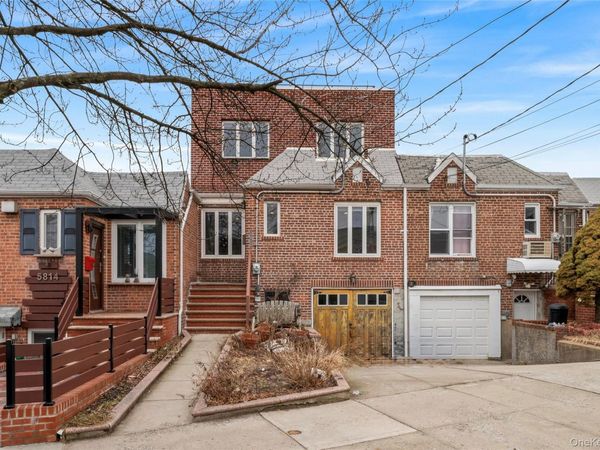 5812 77th Place , Middle Village, NY 11379