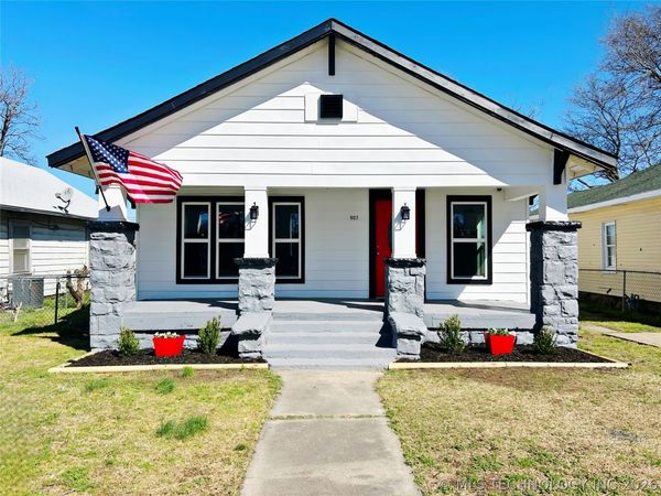907 E 3rd Street , Okmulgee, OK 74447