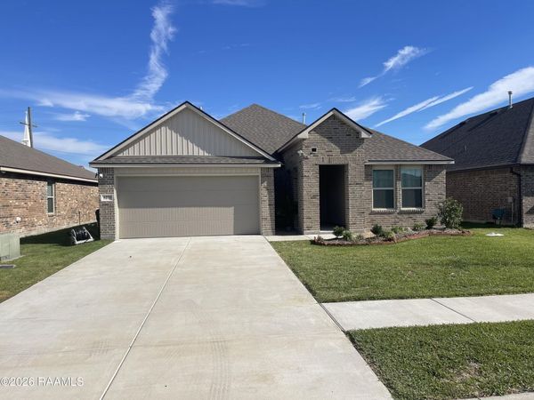 3275 E Blue Heron Drive , Lake Charles, LA 70615