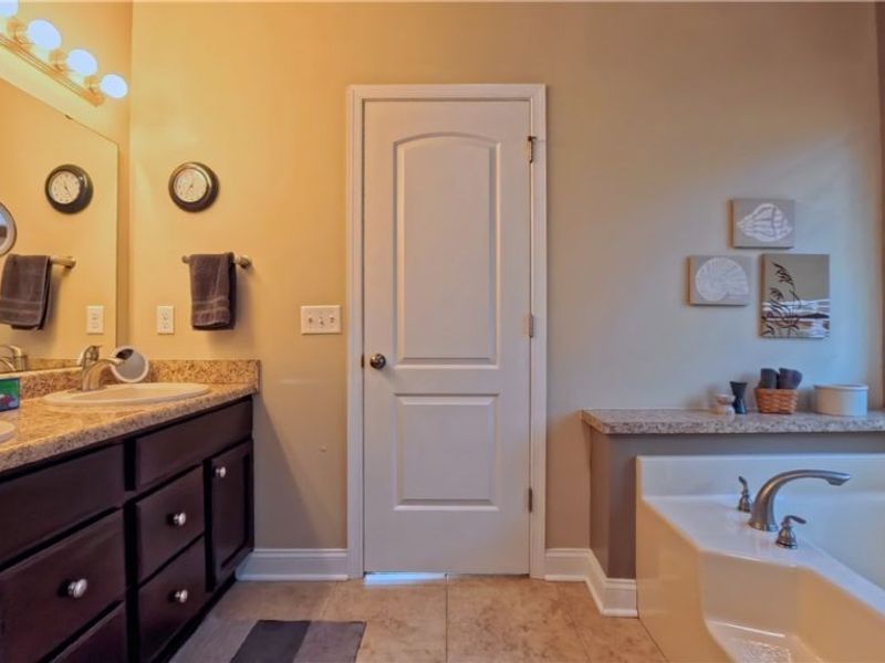 49235 Hickman Road , East Liverpool, OH 43920 Photo 22