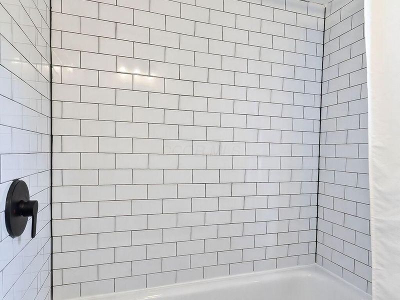 1099 Lawrence Drive , Columbus, OH 43207 Photo 13