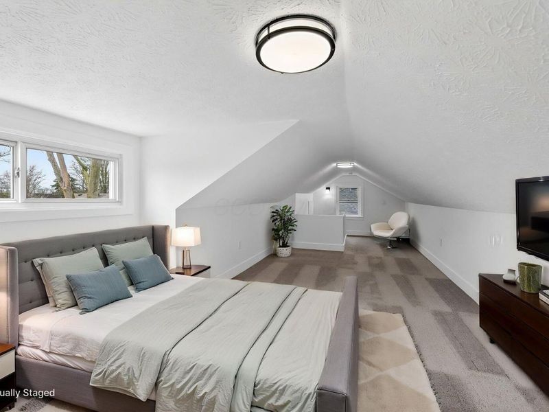 1099 Lawrence Drive , Columbus, OH 43207 Photo 16