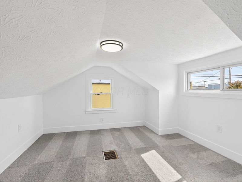 1099 Lawrence Drive , Columbus, OH 43207 Photo 19