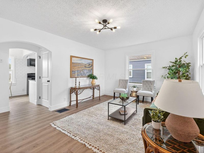 1099 Lawrence Drive , Columbus, OH 43207 Photo 2