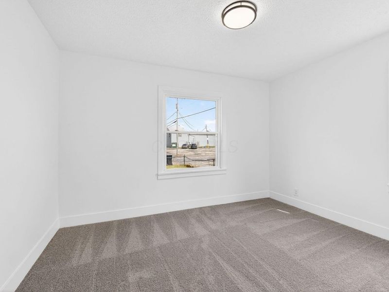 1099 Lawrence Drive , Columbus, OH 43207 Photo 8