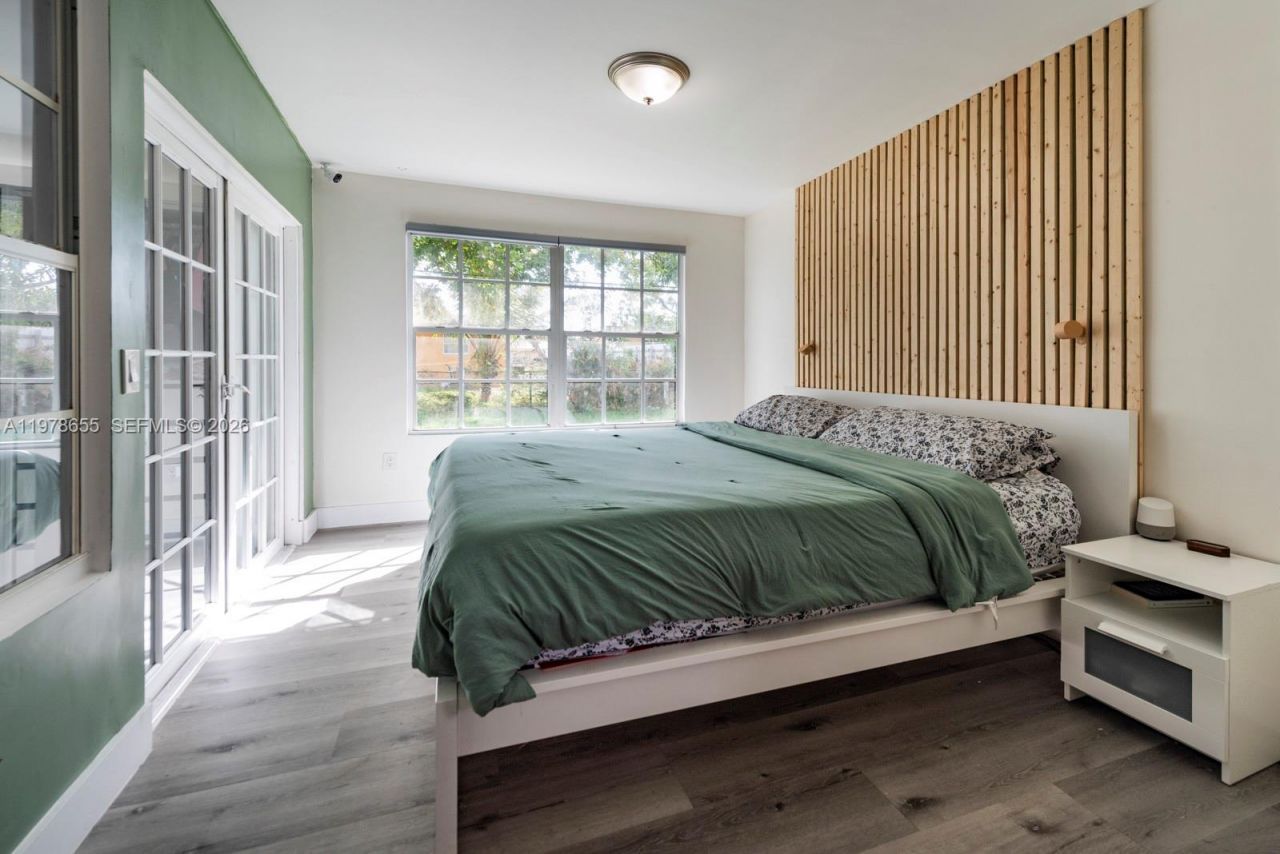 350 SW 30th Ter, Fort Lauderdale, FL 33312 Photo