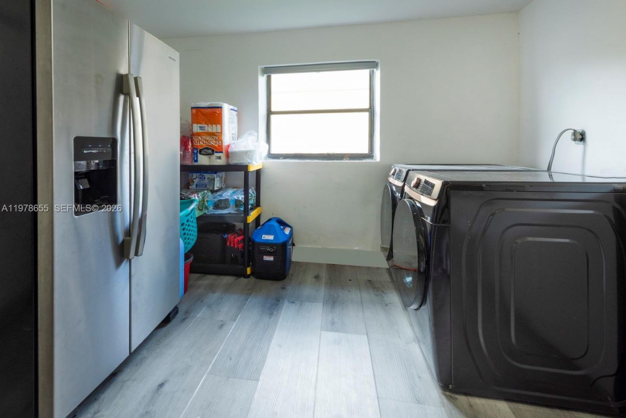 350 SW 30th Ter, Fort Lauderdale, FL 33312 Photo