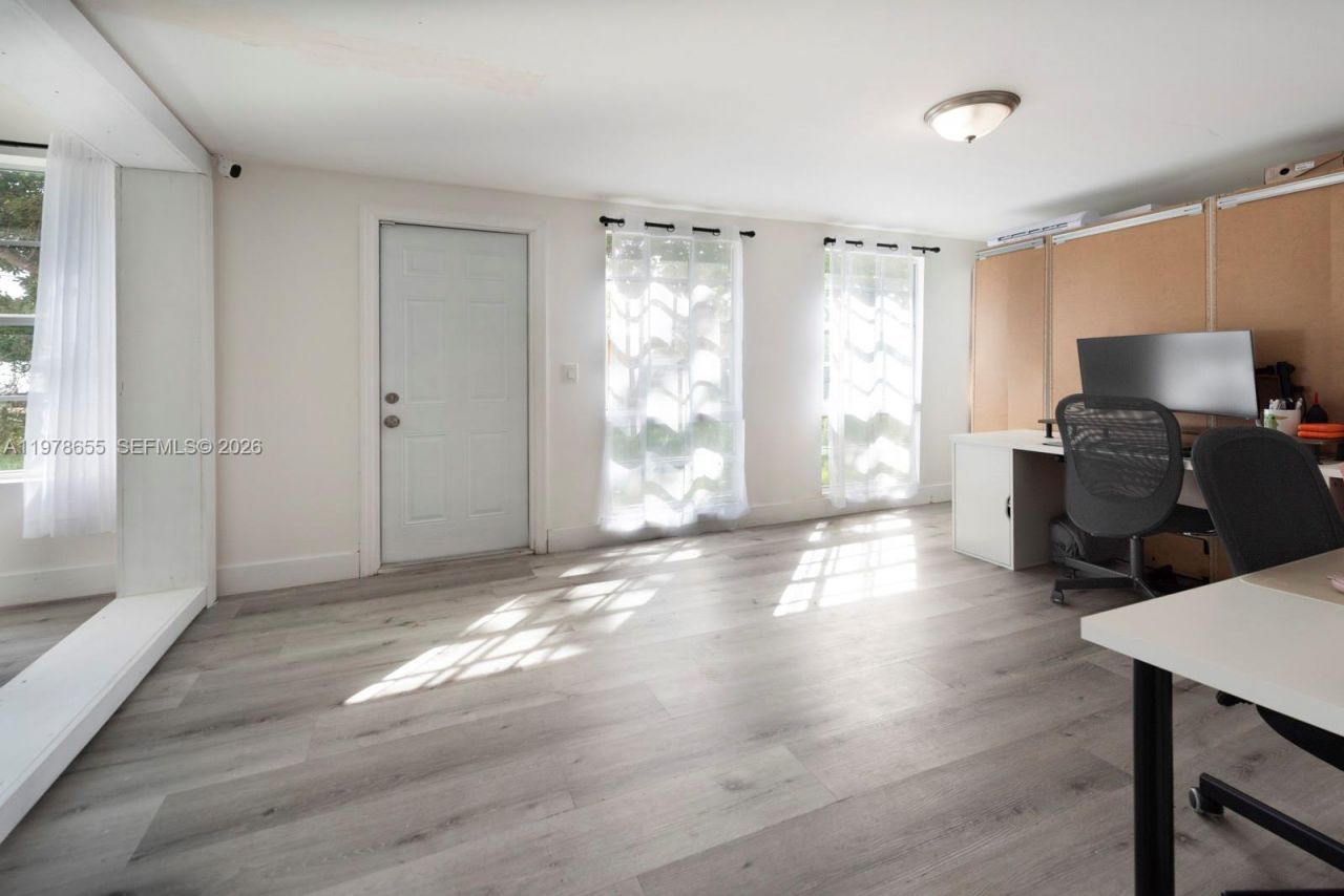 350 SW 30th Ter, Fort Lauderdale, FL 33312 Photo