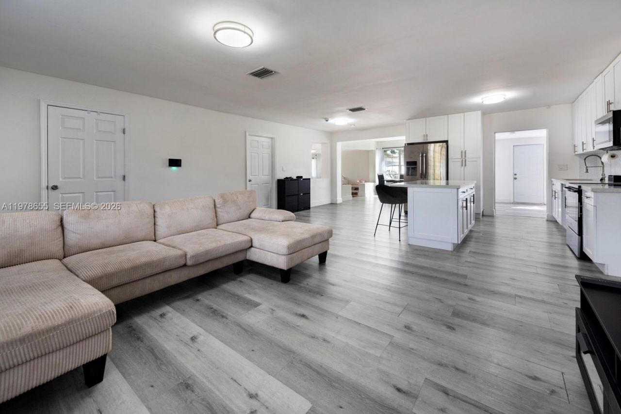 350 SW 30th Ter, Fort Lauderdale, FL 33312 Photo