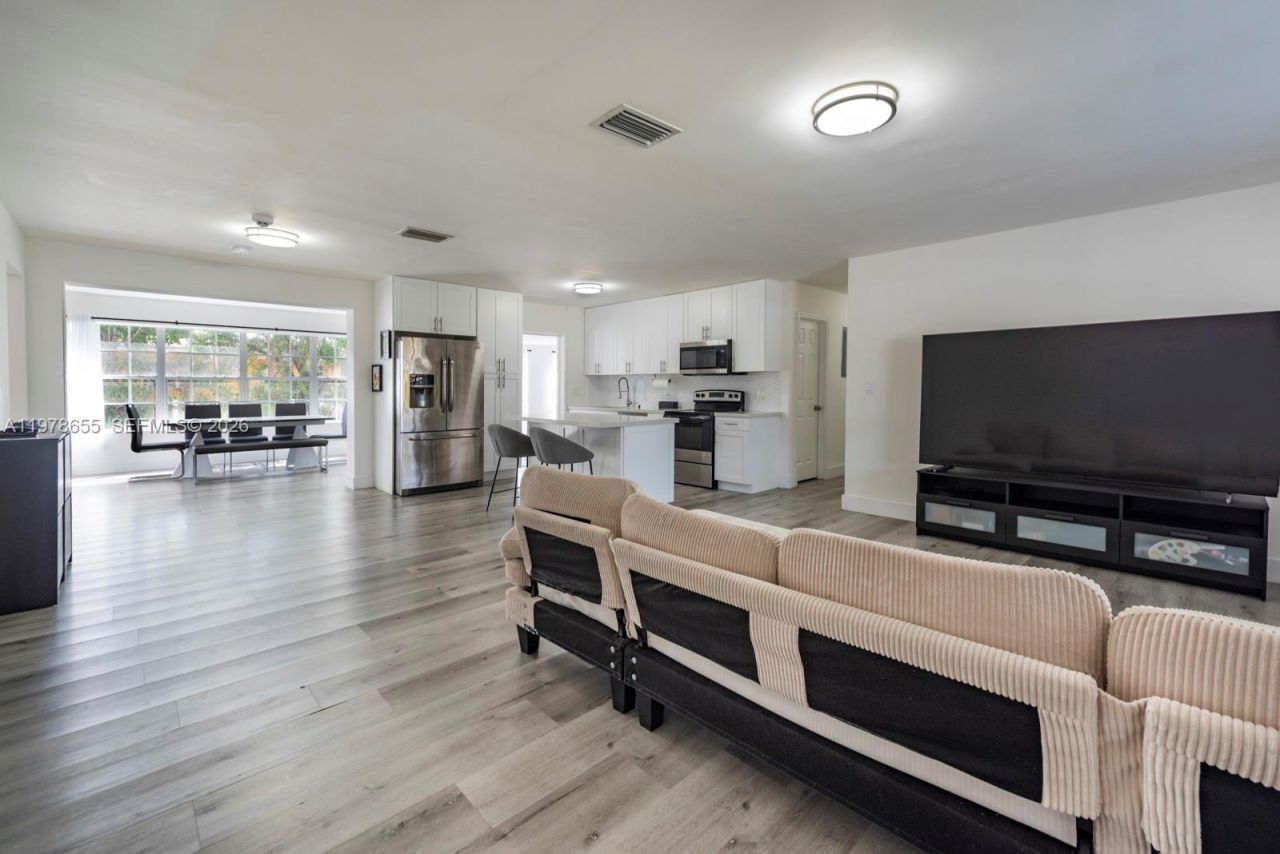 350 SW 30th Ter, Fort Lauderdale, FL 33312 Photo