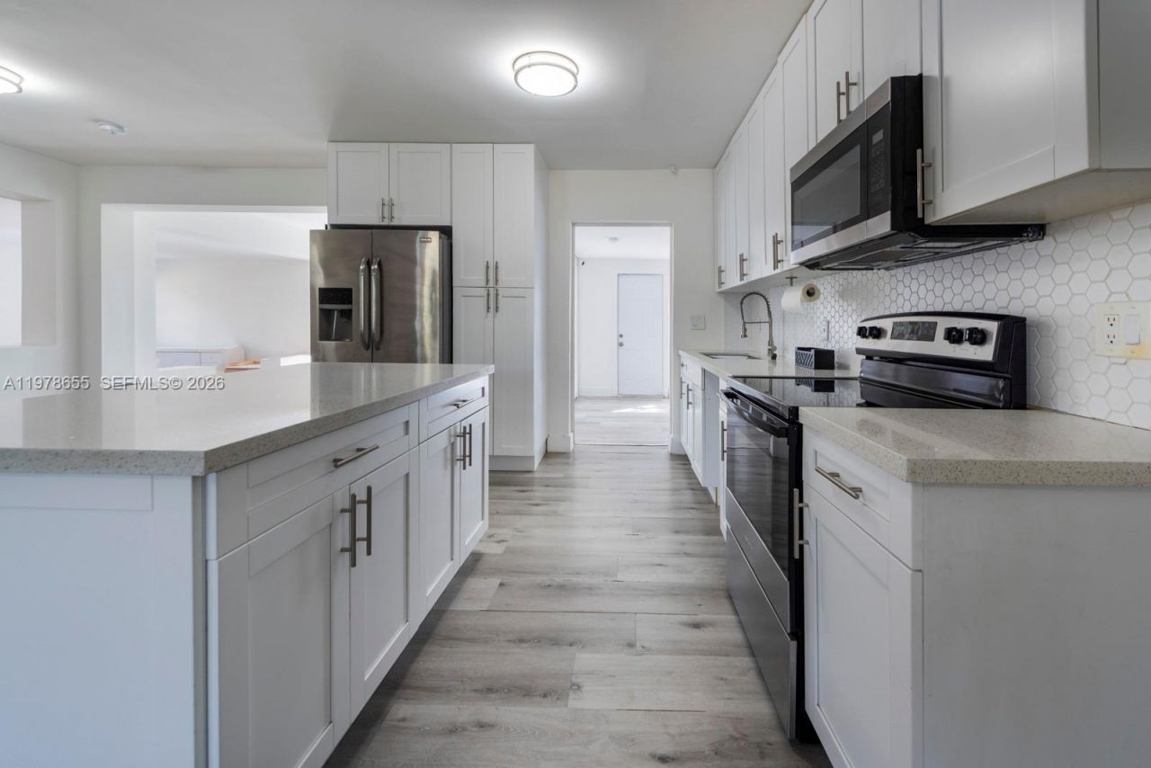 350 SW 30th Ter, Fort Lauderdale, FL 33312 Photo