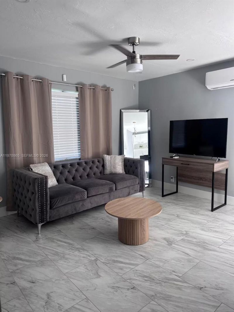 1904 SW 28th St, Fort Lauderdale, FL 33315 Photo