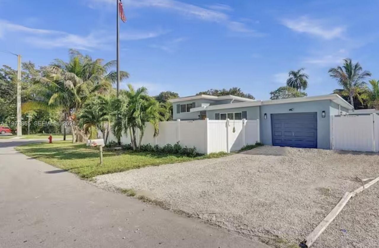 1904 SW 28th St, Fort Lauderdale, FL 33315 Photo