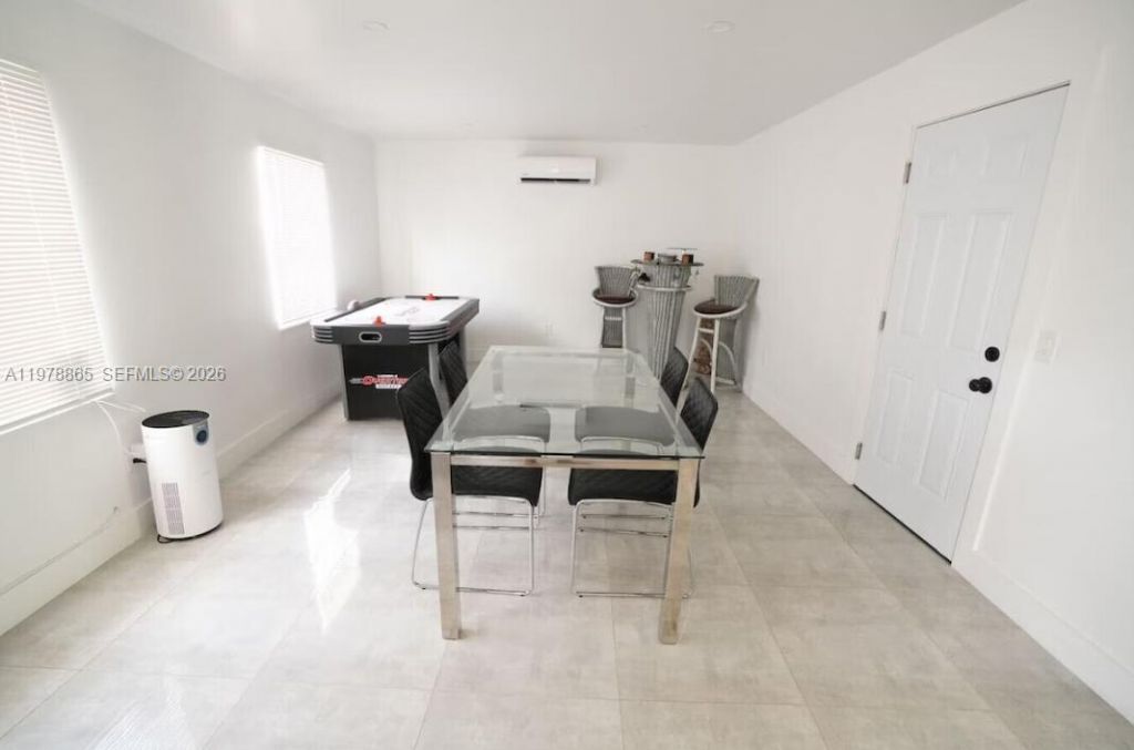 1904 SW 28th St, Fort Lauderdale, FL 33315 Photo