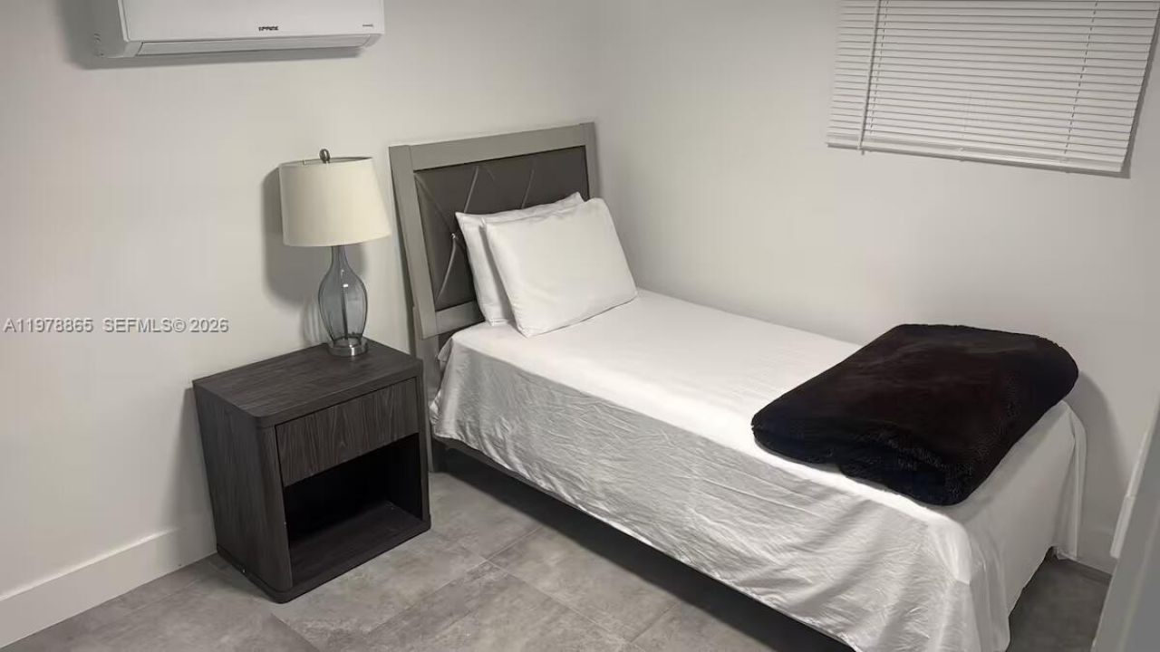 1904 SW 28th St, Fort Lauderdale, FL 33315 Photo