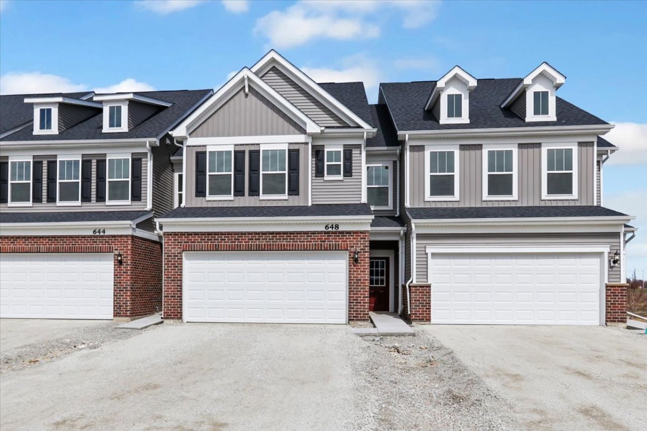 692 Switchgrass Way, Unit 57004, Bolingbrook, IL 60490 Main Photo