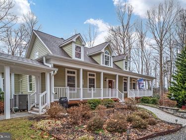 3900 WATER FRONT COURT, BUMPASS, VA 23024