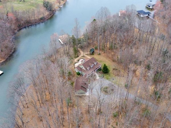 3900 WATER FRONT COURT, BUMPASS, VA 23024