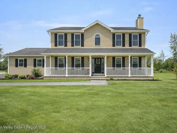 311 Middle Road, Hudson, NY 12534