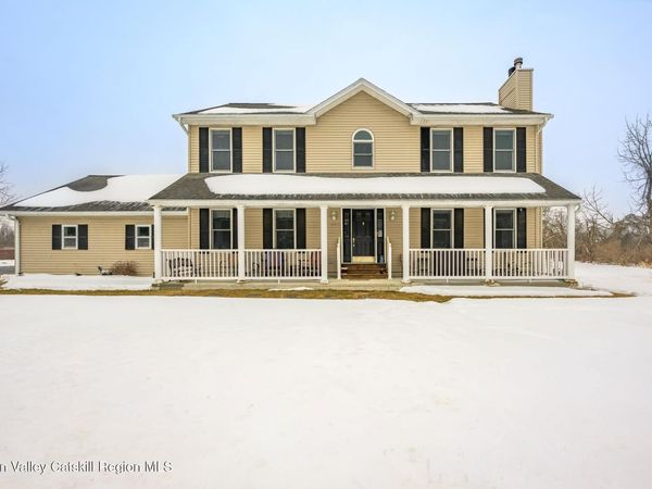 311 Middle Road, Hudson, NY 12534