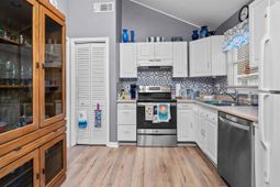 1020 Hunter Ave. photo 4