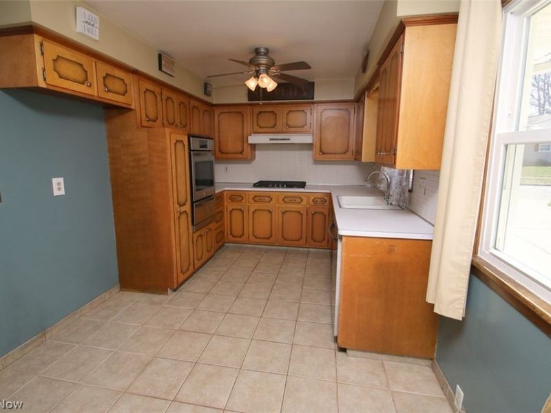 940 Talmadge Avenue, Wickliffe, OH 44092 Photo 14