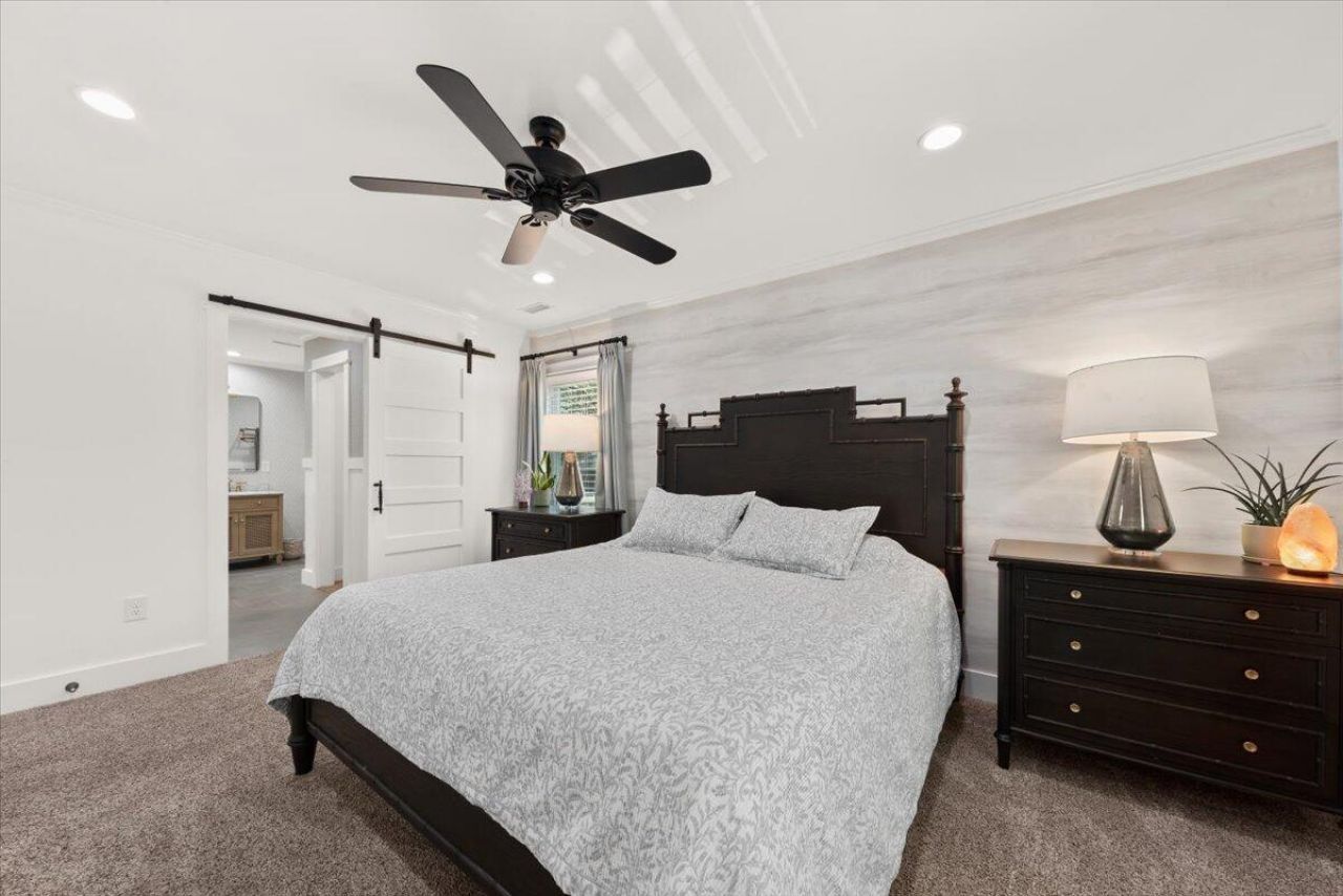 206 Freeman Street Photo 13