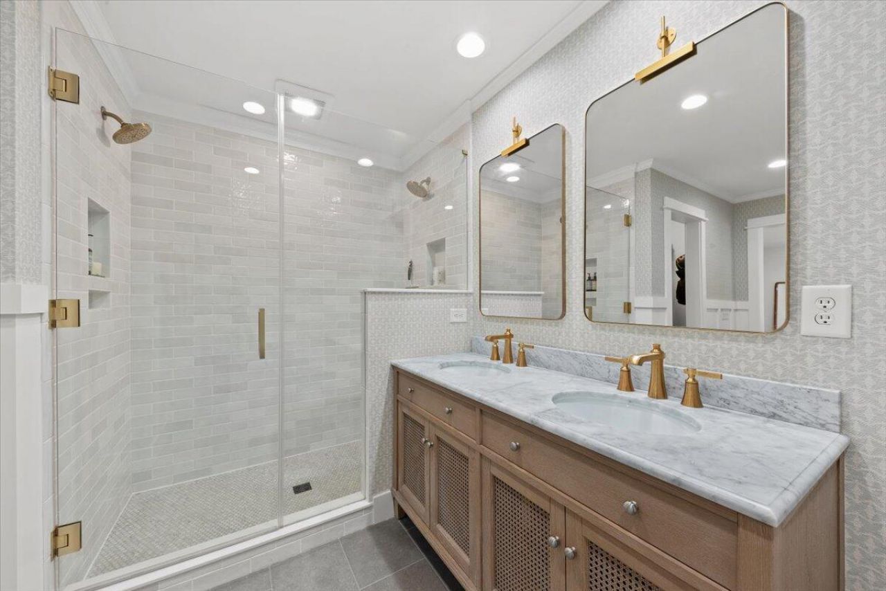 206 Freeman Street Photo 15