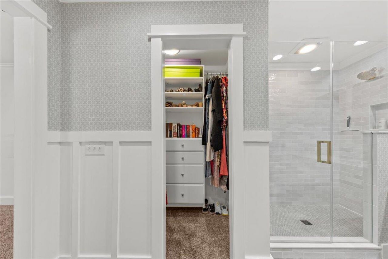 206 Freeman Street Photo 16