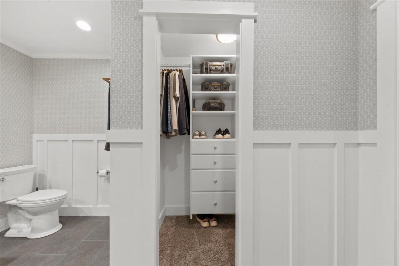 206 Freeman Street Photo 17