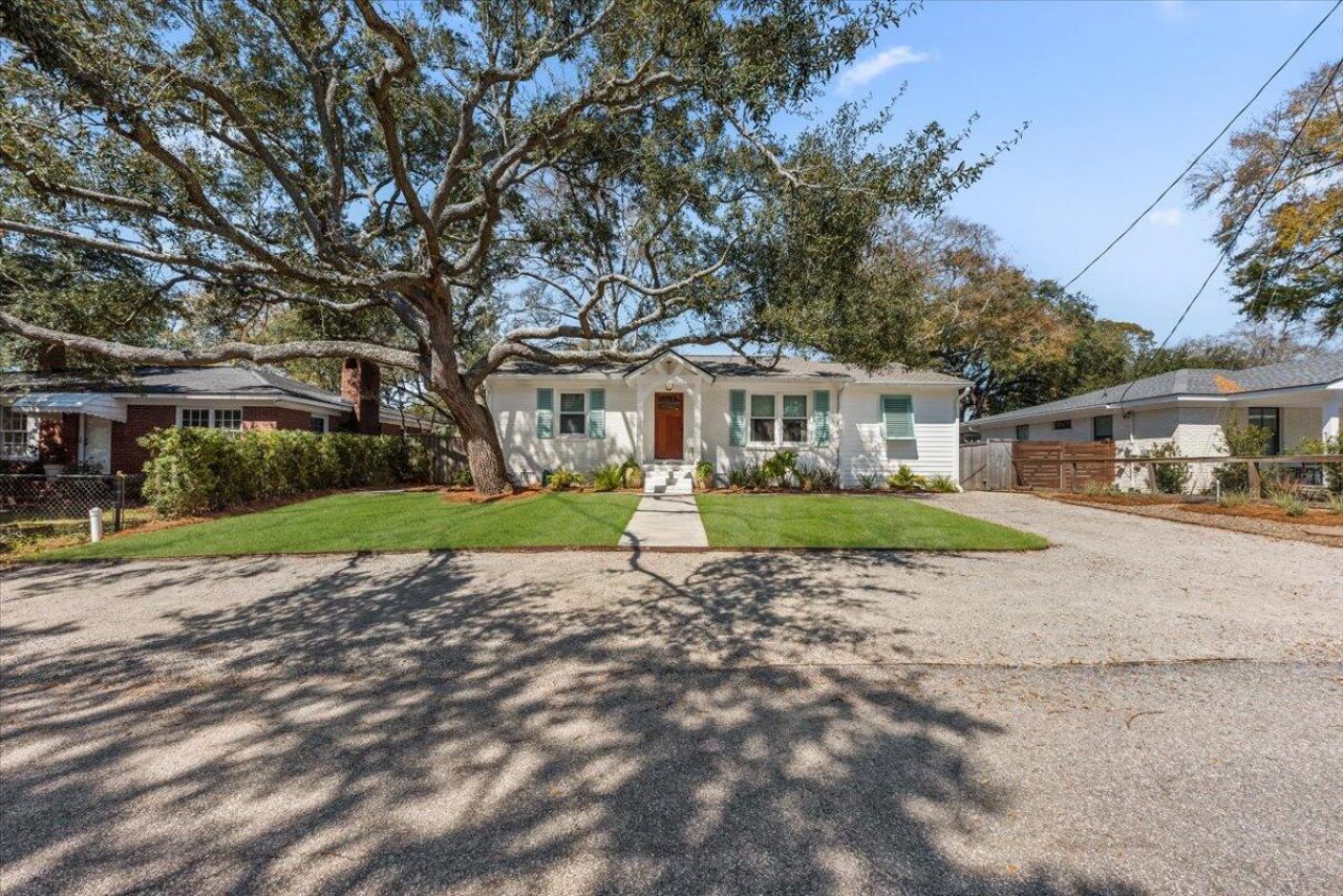 206 Freeman Street Photo 26