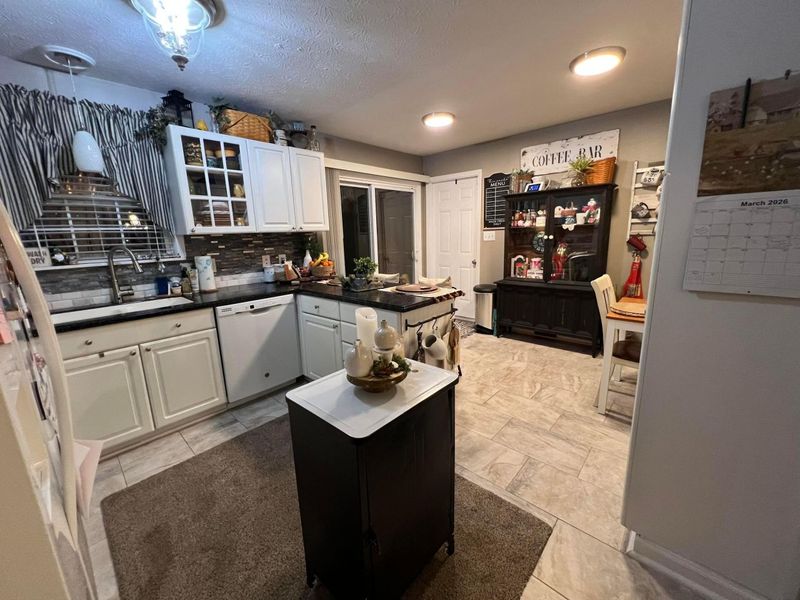 632 Moull Street , Newark, OH 43055 Photo 6