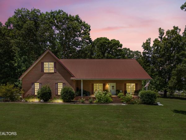 1750 Breezie Point Lane, Dandridge, TN 37725