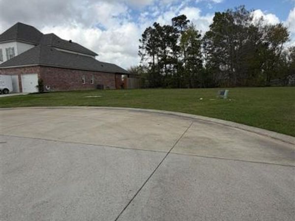 2206 Nikal Drive , Lake Charles, LA 70605