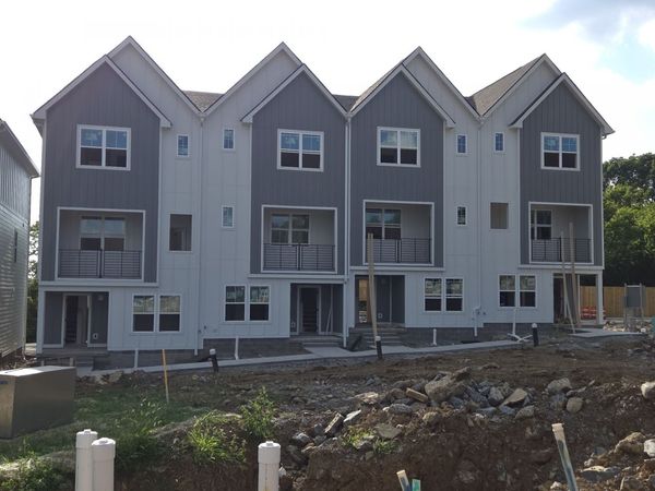 3324 Conviser Dr, Nashville, TN 37207