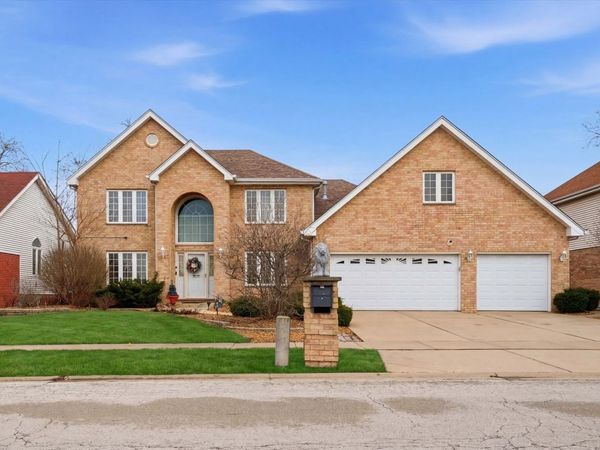 15223 Naughton Drive, South Holland, IL 60473