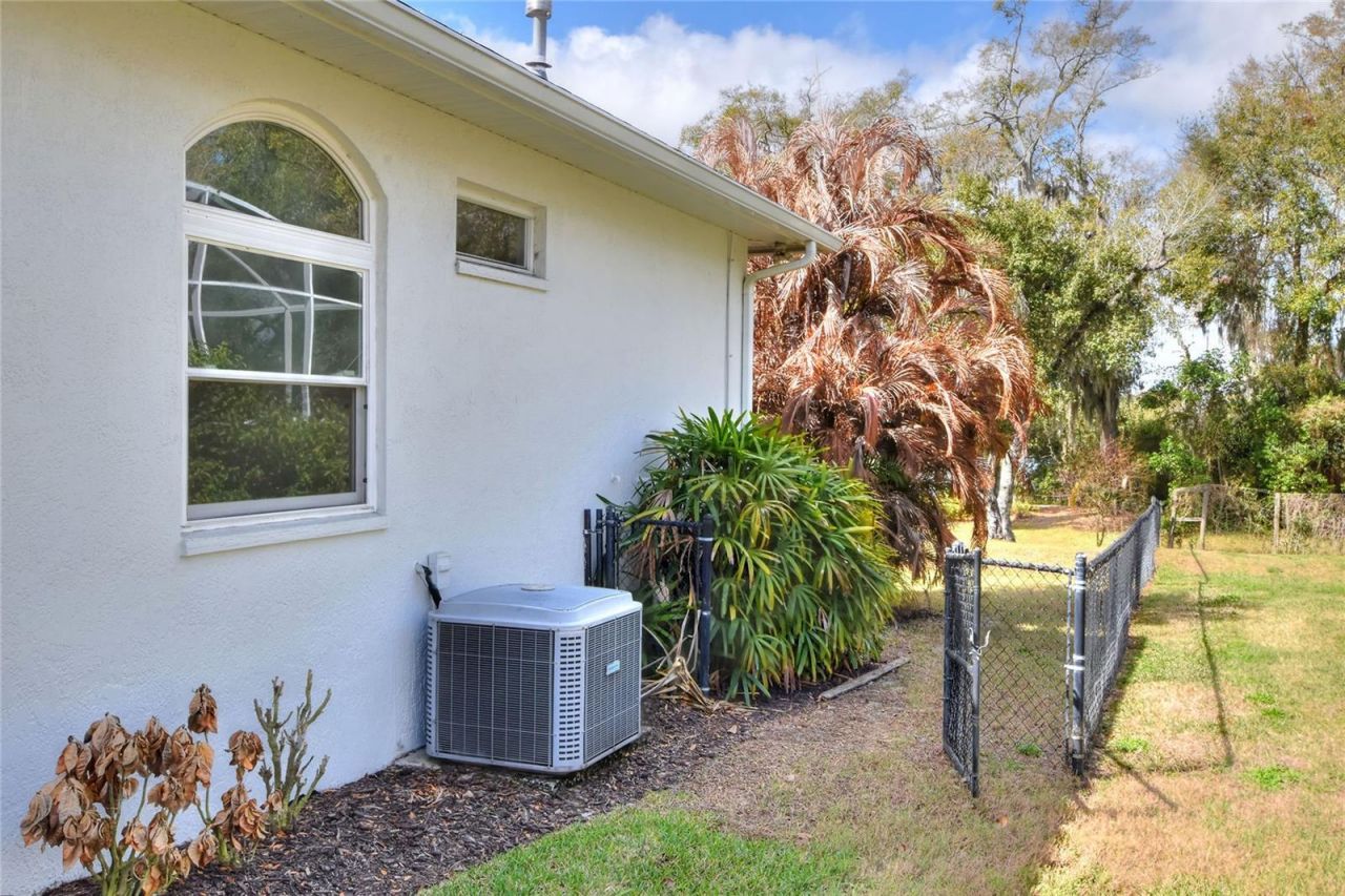 858 Hanover Way , Lakeland, FL 33813 Photo