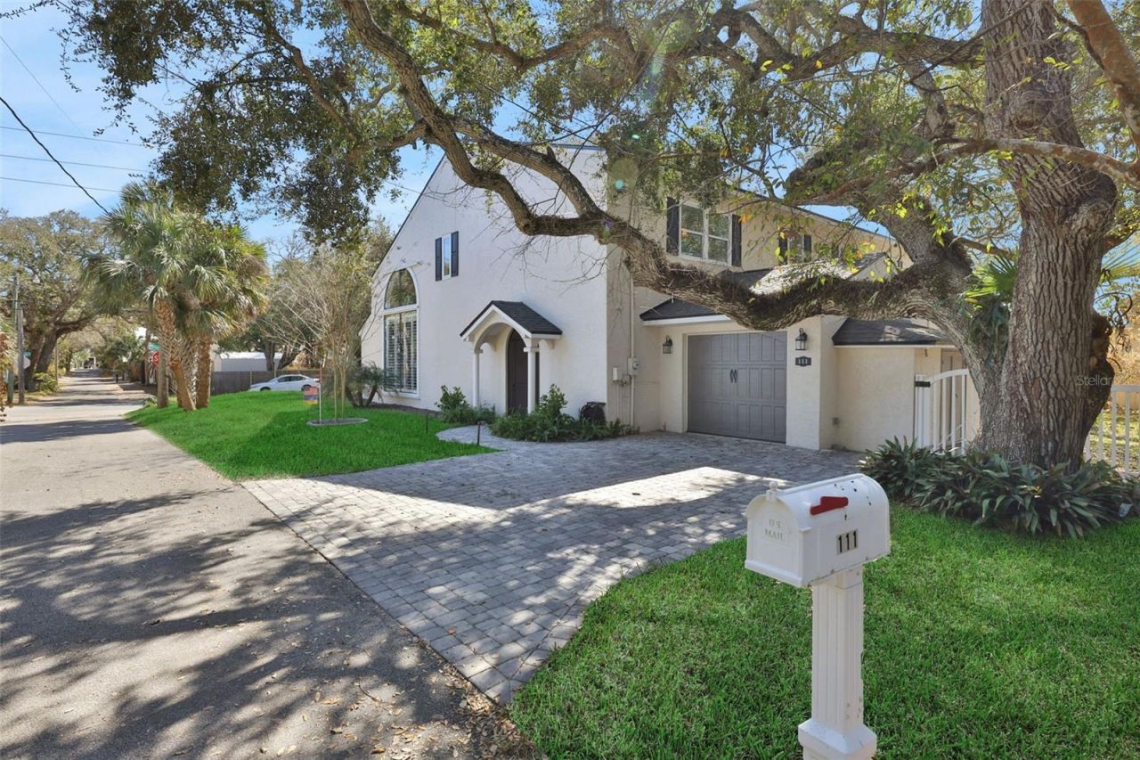 111 Esther Street, New Smyrna Beach, FL 32169 Photo