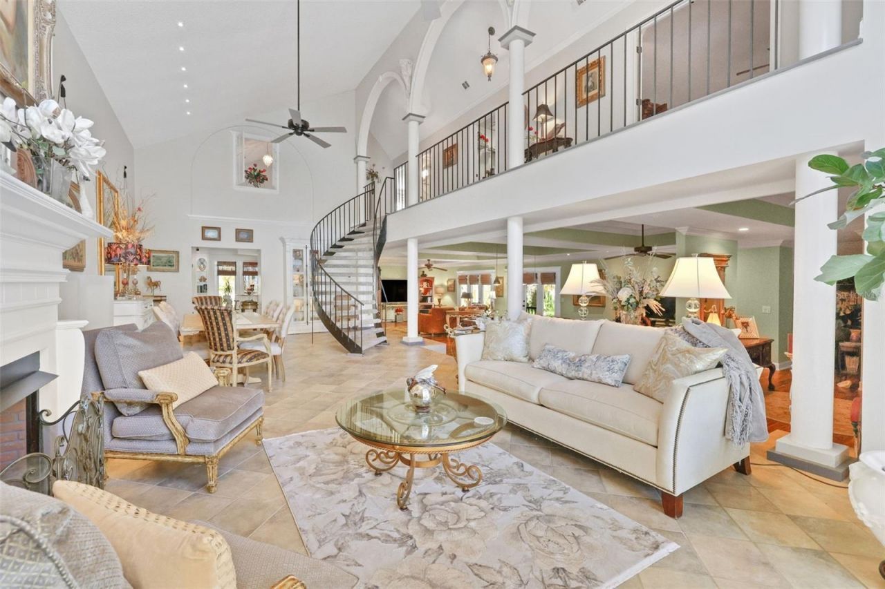 111 Esther Street, New Smyrna Beach, FL 32169 Photo